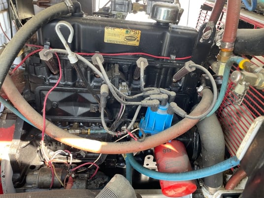 40 HP Compact Compression #CC40, screw compressor, 1-stage, GM 3.0L engine, 2005 - Image 4