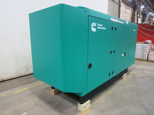 100 KW Cummins #C150N6, Natural gas generator set, QSJ8.9G engine, 240 HP, EPA, 120/208 Volts, PMG, UL 2200 - Image 2