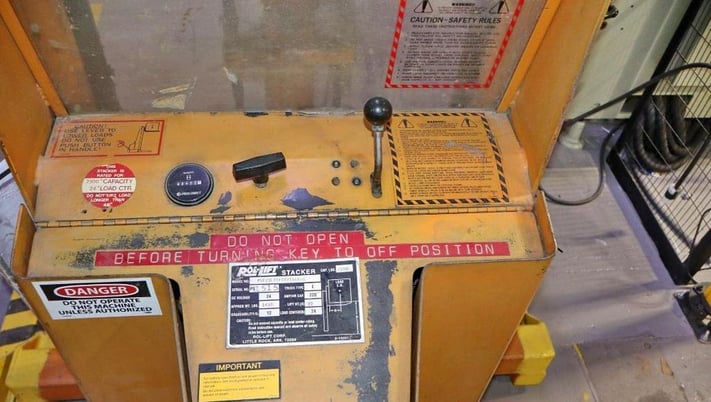 2500 lb. Rol-Lift #PSF25S, electric pallet jack - Image 4