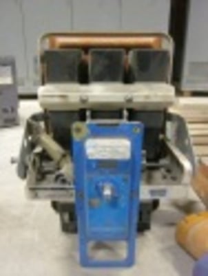 600 Amps, General Electric, AK-2A-25, manually operated, drawout, #AB2459 - Image 2