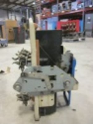 600 Amps, General Electric, AK-2A-25, manually operated, drawout, #AB2459 - Image 5