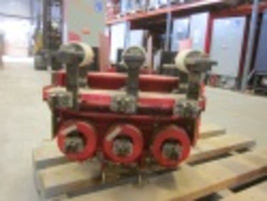 800 Amps, Siemens-Allis, RLD-800, manually operated, drawout, #AB3382 - Image 3