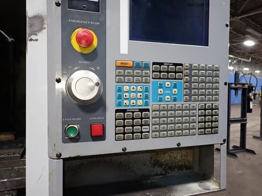 Haas #Mini-Mill, vertical machining center, 12" x 28-1/2" capacity, 208/240 V., coolant pump, Haas cnc, 2004 - Image 4