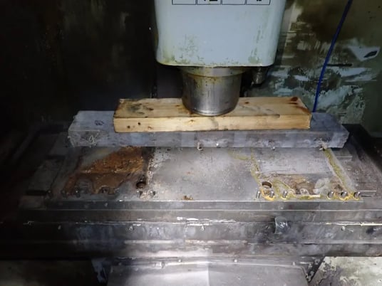 Haas #Mini-Mill, vertical machining center, 12" x 28-1/2" capacity, 208/240 V., coolant pump, Haas cnc, 2004 - Image 8