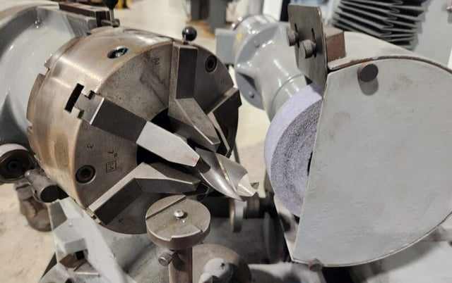 Rush #380, heavy duty drill & tool grinder, 3/16"to 3-1/8"drill diameter, pneumatic semi-automatic infeed - Image 7