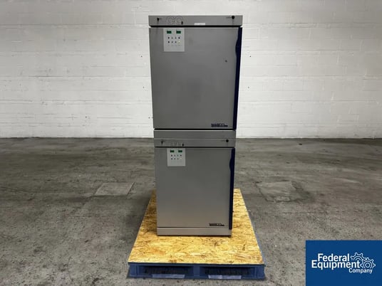Napco #Precision, CO2 Dual Incubator, 18" x 25" x 16" chamber, Stainless Steel, 120 V. - Image 1