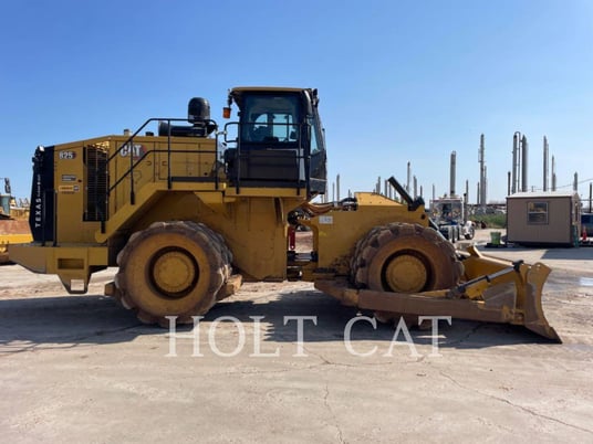 Caterpillar 825, Compactor, 847 hours, S/N: F5P00105, 2024 - Image 2
