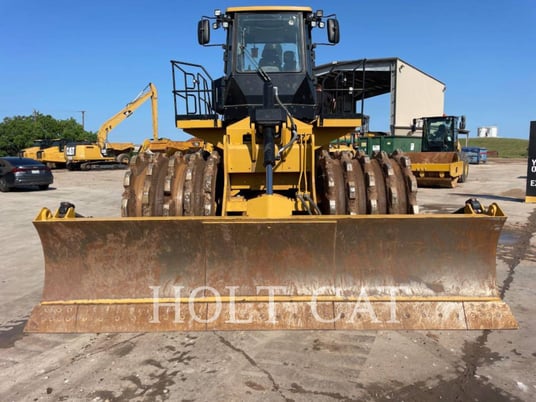 Caterpillar 825, Compactor, 847 hours, S/N: F5P00105, 2024 - Image 3