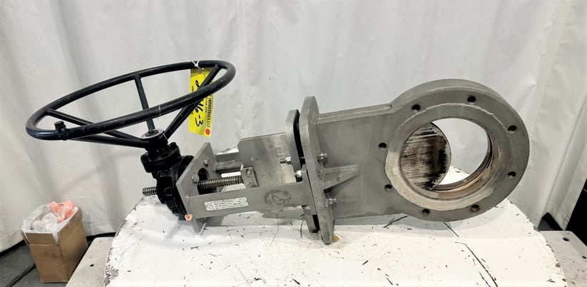 8" Lined Valve Co., manual knife gate, Stainless, right angle wormgear handwheel operator - Image 4
