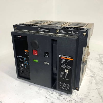 1600 Amps, Merlin Gerin, Masterpact MP16 H1, LSI circuit breaker electrically operated with 1600 amp plug, 3P - Image 1