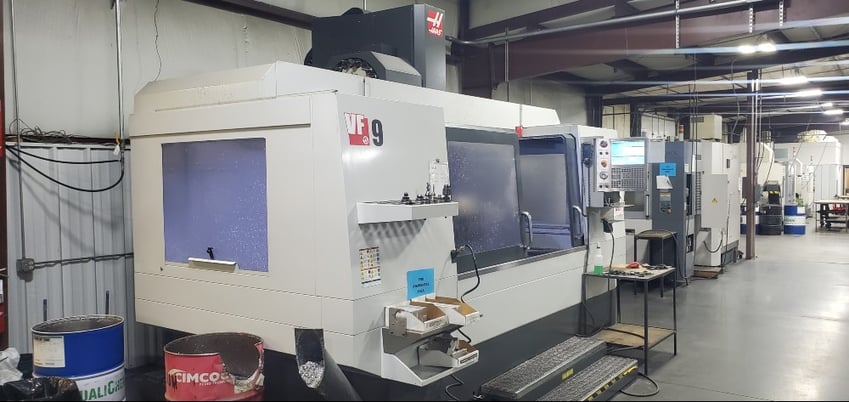 Haas #VF-9/40, with TR-310 5th Axis, 300 psi thru spindle coolant, HSM, 8" extended Z, Hi-Volt Trans, Aux. - Image 6