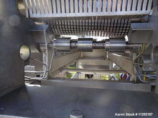 Urschel #M, Dicer / Strip Cutter, Stainless Steel, Adjustable Cuts, Belt Feed, on frame, w/ drive & Control - Image 5