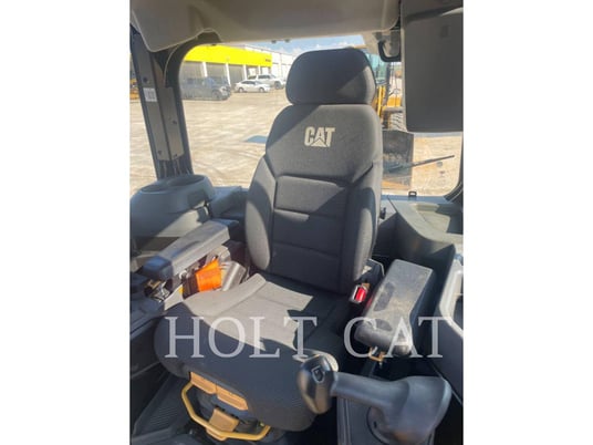 Caterpillar D5 LGPVP, Crawler Dozer, 374 hours, S/N: Z6A02689, 2024 - Image 7