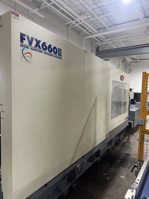 720 Ton, 132 oz., Nissei #FVX660III-310L, horizontal plastic injection molder, 43.3" x 43.3" tie bar, 75.2" - Image 1