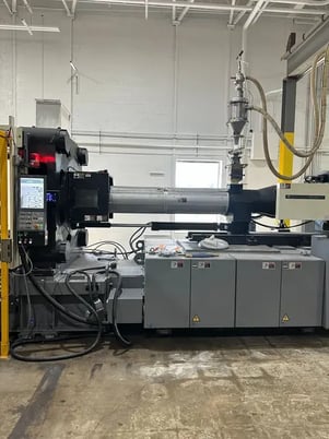 720 Ton, 132 oz., Nissei #FVX660III-310L, horizontal plastic injection molder, 43.3" x 43.3" tie bar, 75.2" - Image 8