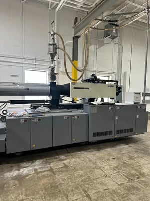 720 Ton, 132 oz., Nissei #FVX660III-310L, horizontal plastic injection molder, 43.3" x 43.3" tie bar, 75.2" - Image 9