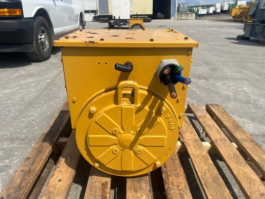 60 KW, Caterpillar Caterpiller #C4.4, generator end, 4 wire, 120/240 Volts, 2006 - Image 7