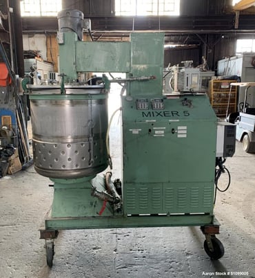 95 gallon Twin motion vacuum mixer, 30" x 29", 10/10 HP, on board .90 KW vacuum pump, floor mounted - Image 1