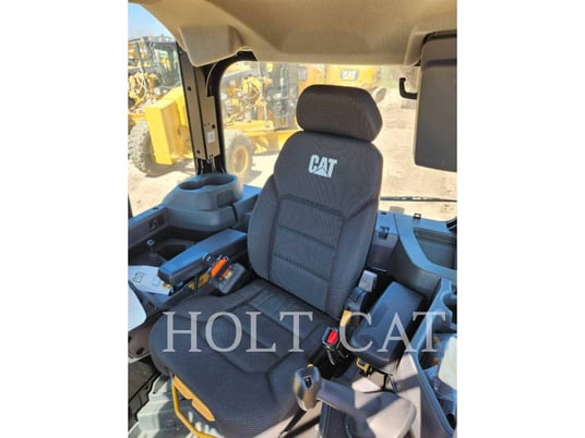 Caterpillar D5-17VP, Crawler Dozer, 234 hours, S/N: KML01427, 2024 - Image 7