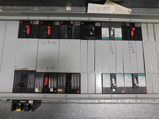400 Amp. General Electric, CCB, panelboard, 4 wire, 277/480Y Volts, 3 phase - Image 4