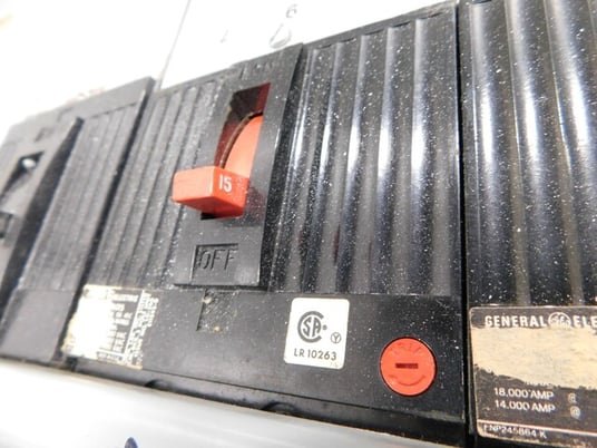 400 Amp. General Electric, CCB, panelboard, 4 wire, 277/480Y Volts, 3 phase - Image 6