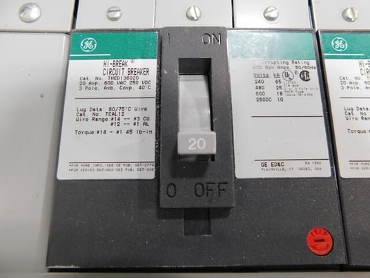 400 Amp. General Electric, CCB, panelboard, 4 wire, 277/480Y Volts, 3 phase - Image 8