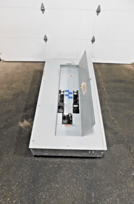 600 Amp. General Electric, CCB, panelboard, 3 wire, 480 Volts, 3 phase - Image 1