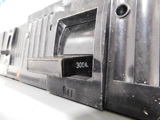 600 Amp. General Electric, CCB, panelboard, 3 wire, 480 Volts, 3 phase - Image 7