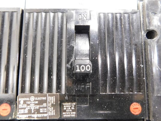 600 Amp. General Electric, CCB, panelboard, 3 wire, 480 Volts, 3 phase - Image 10