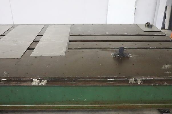 14' L x 5' width x 1" thick Heavy duty welding/fixture table, - Image 7
