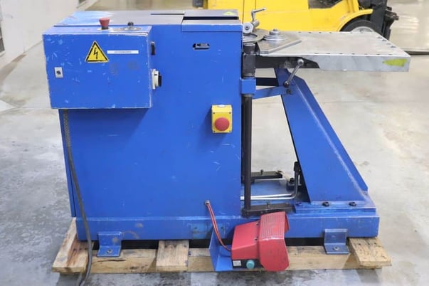 Spiro #Beta-3, hydraulic gorelocker elbow machine, edge former machine, 1999 - Image 6