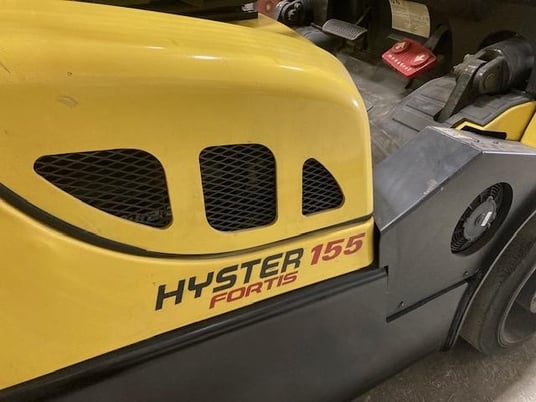 15500 lb. Hyster #S155FT, forklift, 6' & 4' forks, propane, solid tire, 2014 - Image 7