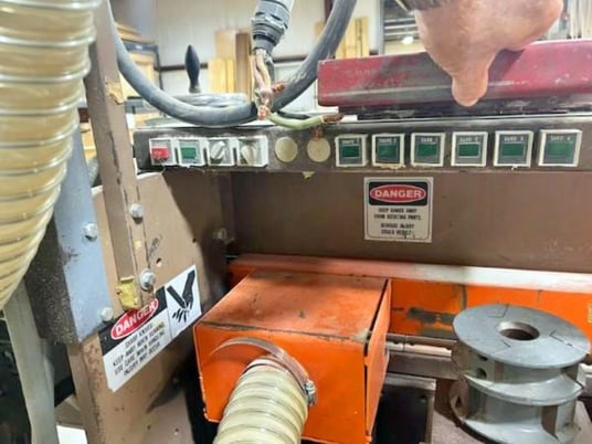 Voorwood #A-178, automatic shape & sand feed through, single sided, 1998 - Image 2