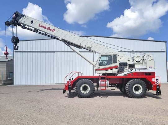 Link-Belt Belt #RTC-8050, all terrain crane, 50 ton, 110' lift, Cummins diesel engine, pneumatic tires, 2014 - Image 4