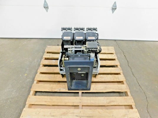 1600 Amps, General Electric, AKR-ND-50, low voltage power circuit breaker, 635 Volts - Image 2