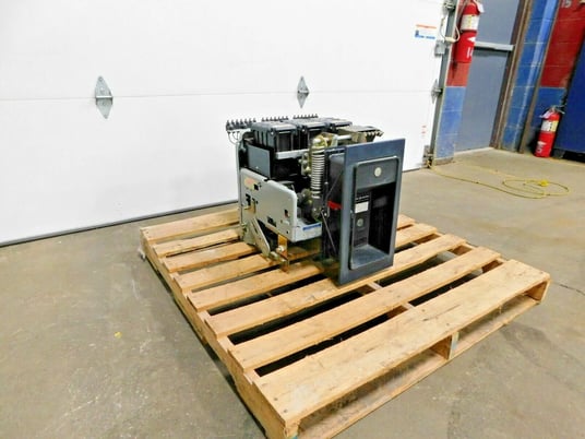 1600 Amps, General Electric, AKR-ND-50, low voltage power circuit breaker, 635 Volts - Image 3