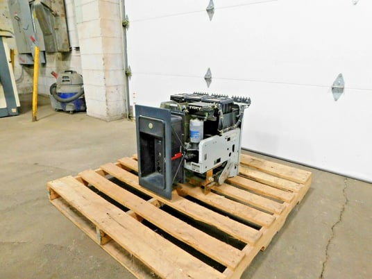 1600 Amps, General Electric, AKR-ND-50, low voltage power circuit breaker, 635 Volts - Image 4