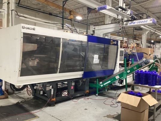 440 Ton, Borche #BS400, injection mold machine w/ star robot - Image 3