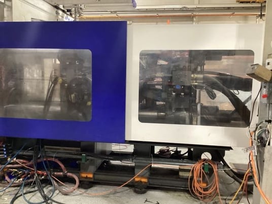 440 Ton, Borche #BS400, injection mold machine w/ star robot - Image 5