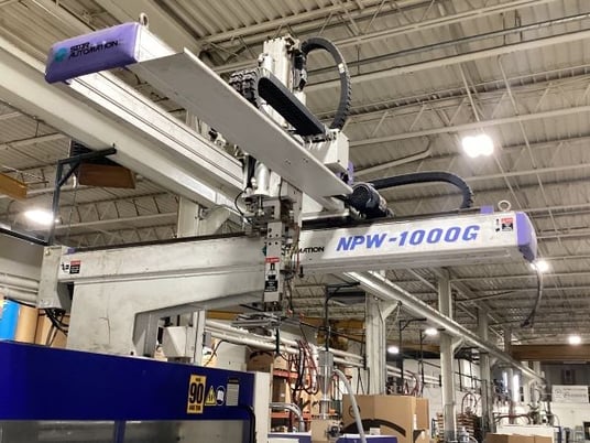 440 Ton, Borche #BS400, injection mold machine w/ star robot - Image 8