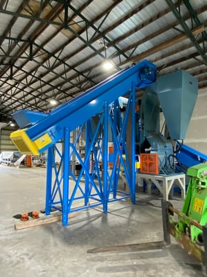 20" wide x 17' long, MC3 Conveyor #1, slider bed belt conveyor (D-Style), cleated belt, new surplus - Image 3