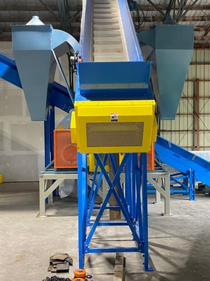 20" wide x 17' long, MC3 Conveyor #1, slider bed belt conveyor (D-Style), cleated belt, new surplus - Image 4