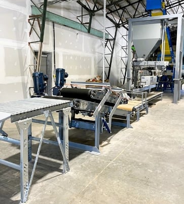 Express Scale #RW-14V, gravity fill bagger & sealer complete system 2023, complete bagging & sealing system - Image 2