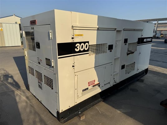 240 KW Cummins #DCA-300SSCU2, diesel generator set, 277/480 Volts, 3-phase, 433 HP @ 1800 RPM, QSL9-G8 NR4 - Image 3