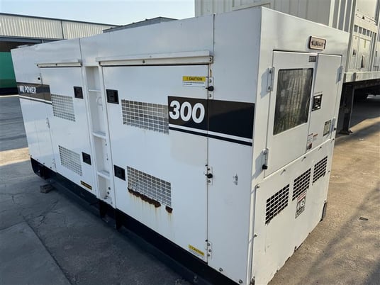 240 KW Cummins #DCA-300SSCU2, diesel generator set, 277/480 Volts, 3-phase, 433 HP @ 1800 RPM, QSL9-G8 NR4 - Image 4