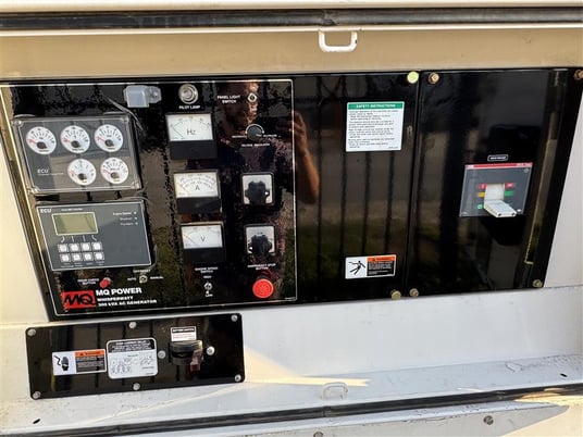 240 KW Cummins #DCA-300SSCU2, diesel generator set, 277/480 Volts, 3-phase, 433 HP @ 1800 RPM, QSL9-G8 NR4 - Image 7