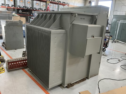 750/840 KVA 24940GY/14400 Primary, 208Y/120 Secondary, 3 phase, Padmount Transformer - Image 3