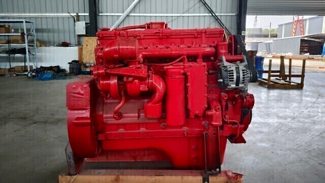 355 HP Cummins #ISL8.9E5360, diesel engine, 2100 RPM, never used - Image 9