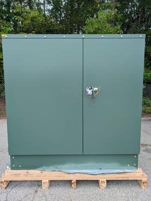 750 KVA 13200 Delta Primary, 480Y/277 Secondary, Pad, new, (immediate shipment available) - Image 3