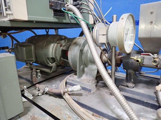 0.75" clock wise Brabender #2503, Extruder, 25:1 L/D, 3 barrel zone, 3 HP, 230 V., Control panel - Image 8